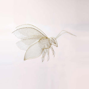 Bee Small - Wiremesh painted sculpture in epoxy resin by Capaccioli Daniela - Fp Art Online