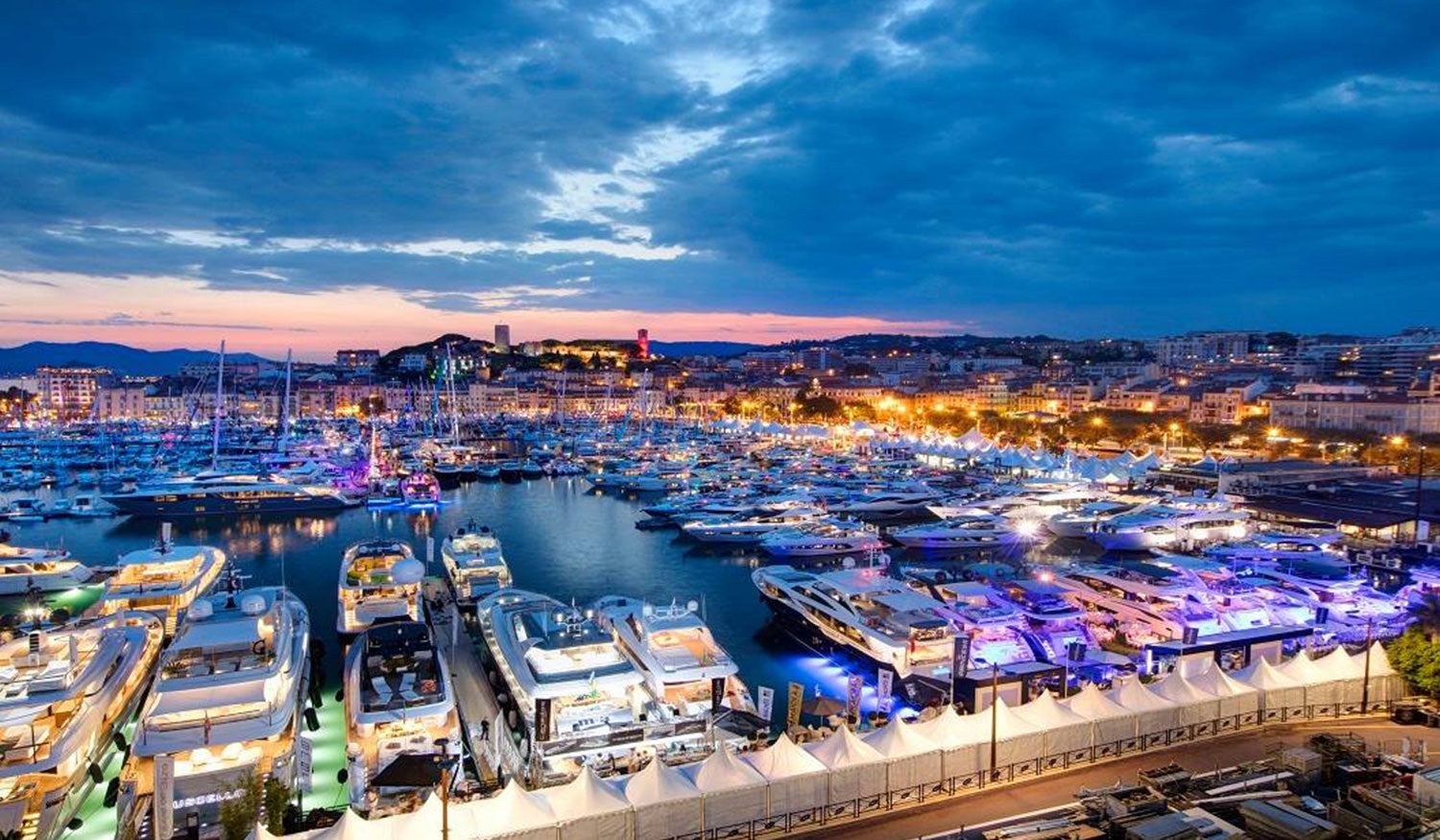 The exciting Boat Show season kicks off. Appointments not to be missed, discover the latest trends in style and technology.