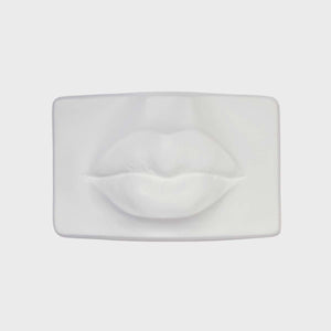 Lips Sculpture - Handmade blend of plaster and cement by Boemi Stefania - Fp Art Online