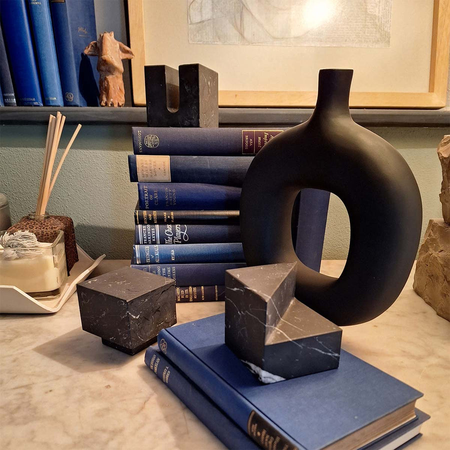 Black Step - Black Marble marble book holder by Fp Art Collection - Fp Art Online