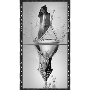 Splash 1 - Digital photo, hires print on fine art paper by La Falce Giovanna - Fp Art Online