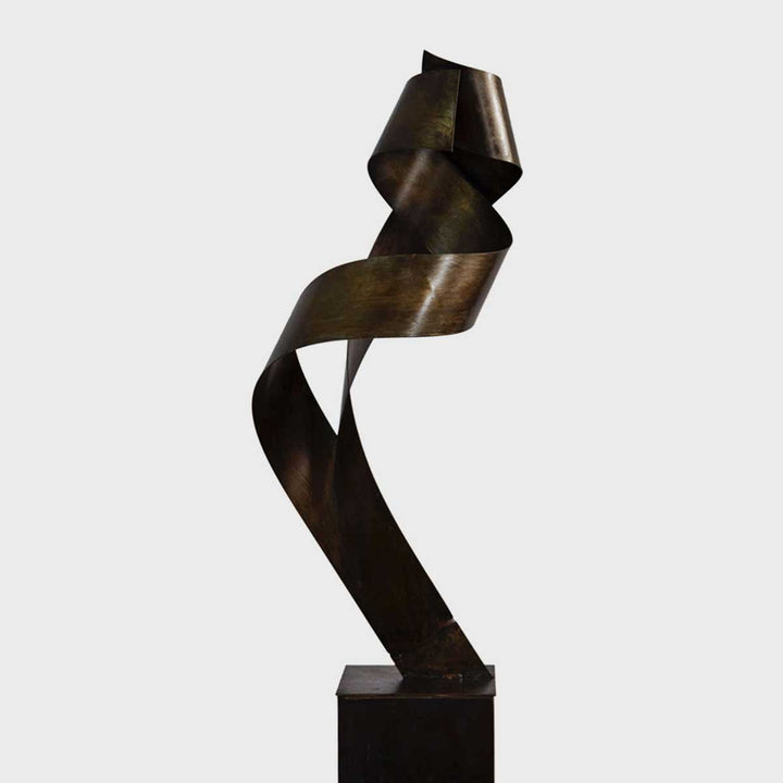 Fly - Iron sculpture by Nurigiani Isabella - Fp Art Online