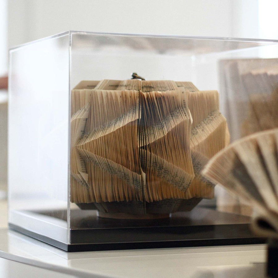 Ingranaggio - Paper sculpture made out of old folded books by Crizu - Fp Art Online