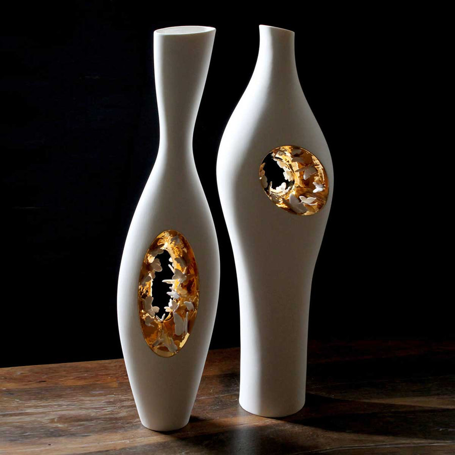 Falling in Love - Pair of handmade porcelain and gold 23k sculptures by FOS Ceramics - Fp Art Online