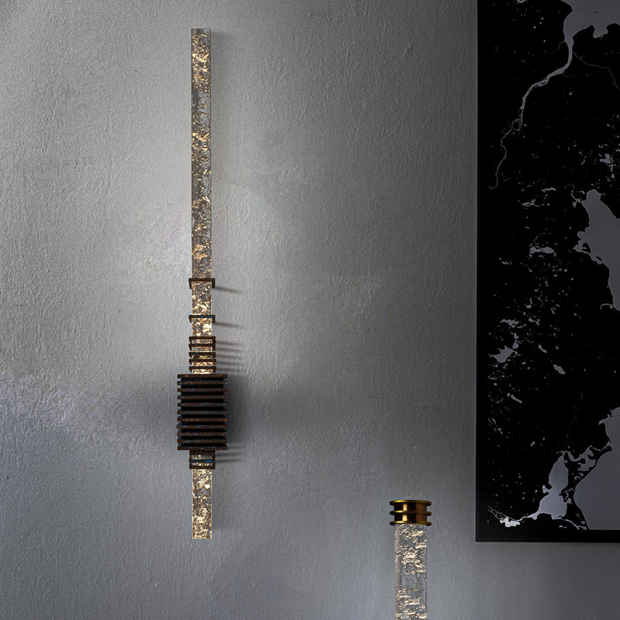 Flamingo Brass - Wall lamp made of aluminum, wood, volcanic rock and crystal by Opoggio - Fp Art Online