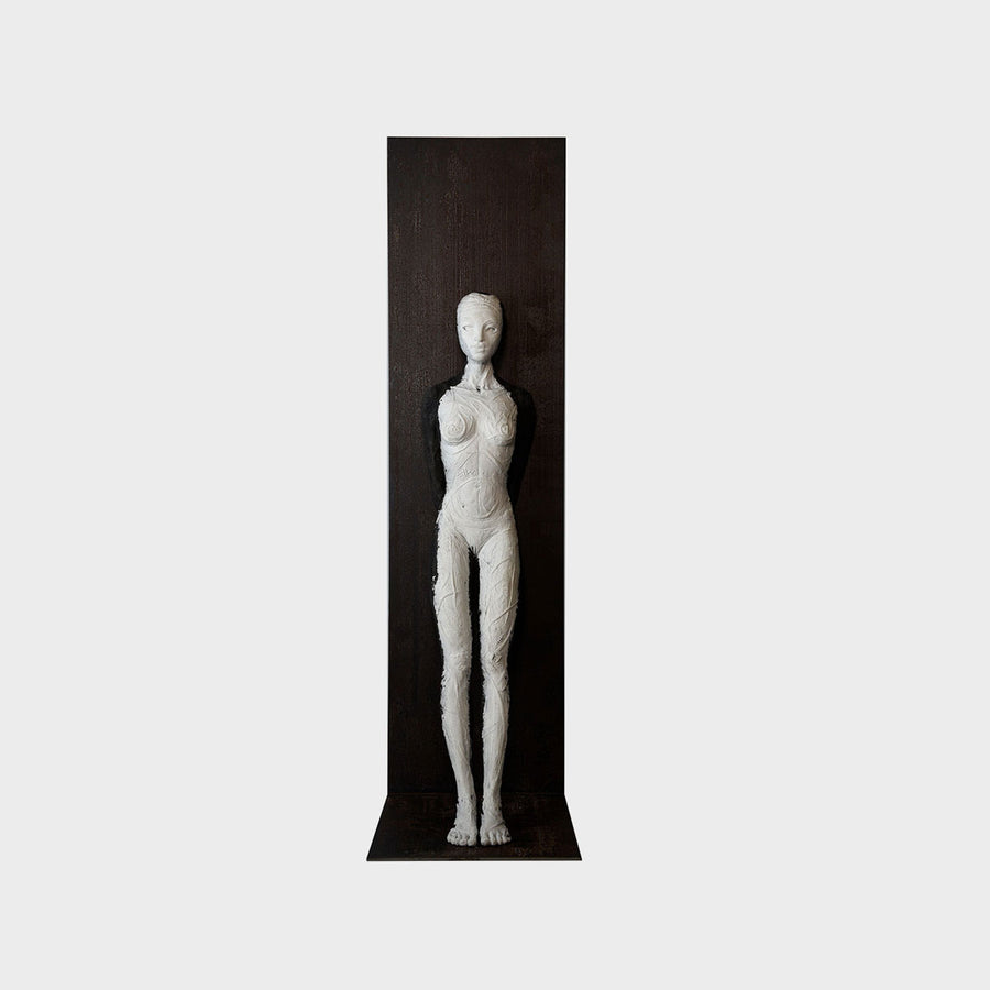 I Hope Bianca Nera - Epoxy resin sculpture with terracotta and iron powder by Francioni Mastromarino - Fp Art Online