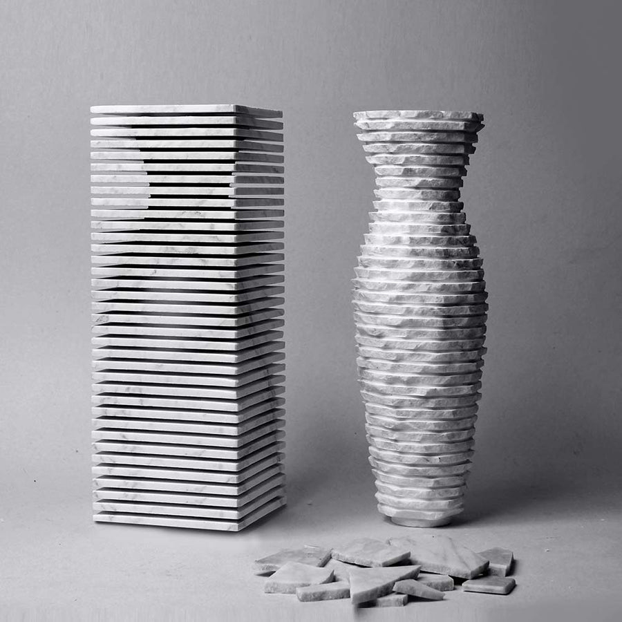 Introverso 2 - White Carrara marble vase by Ulian Paolo e Ratti Moreno - Fp Art Online