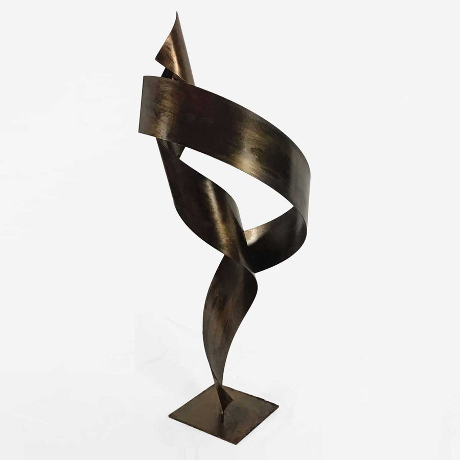 Muoversi - Iron sculpture by Nurigiani Isabella - Fp Art Online
