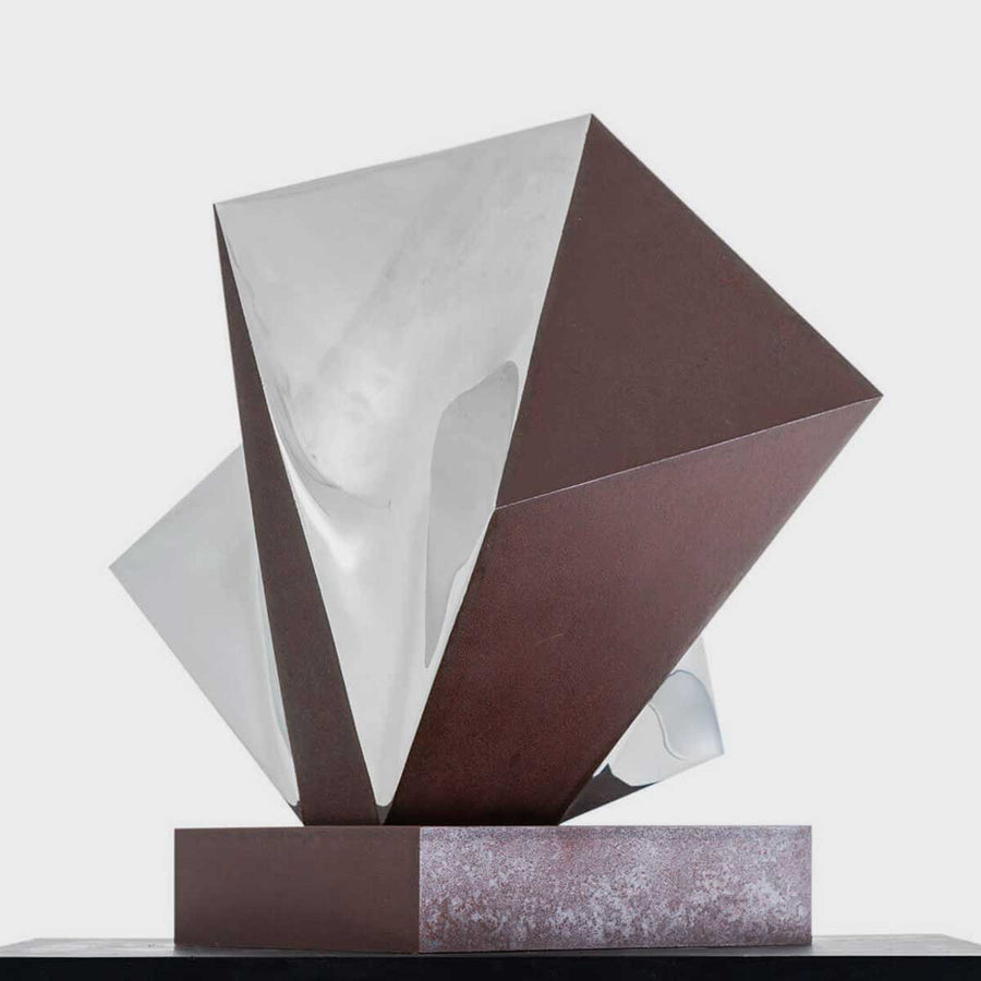 Simetrìa, Steel and corten steel sculpture by Vélez Gustavo - Fp Art Online